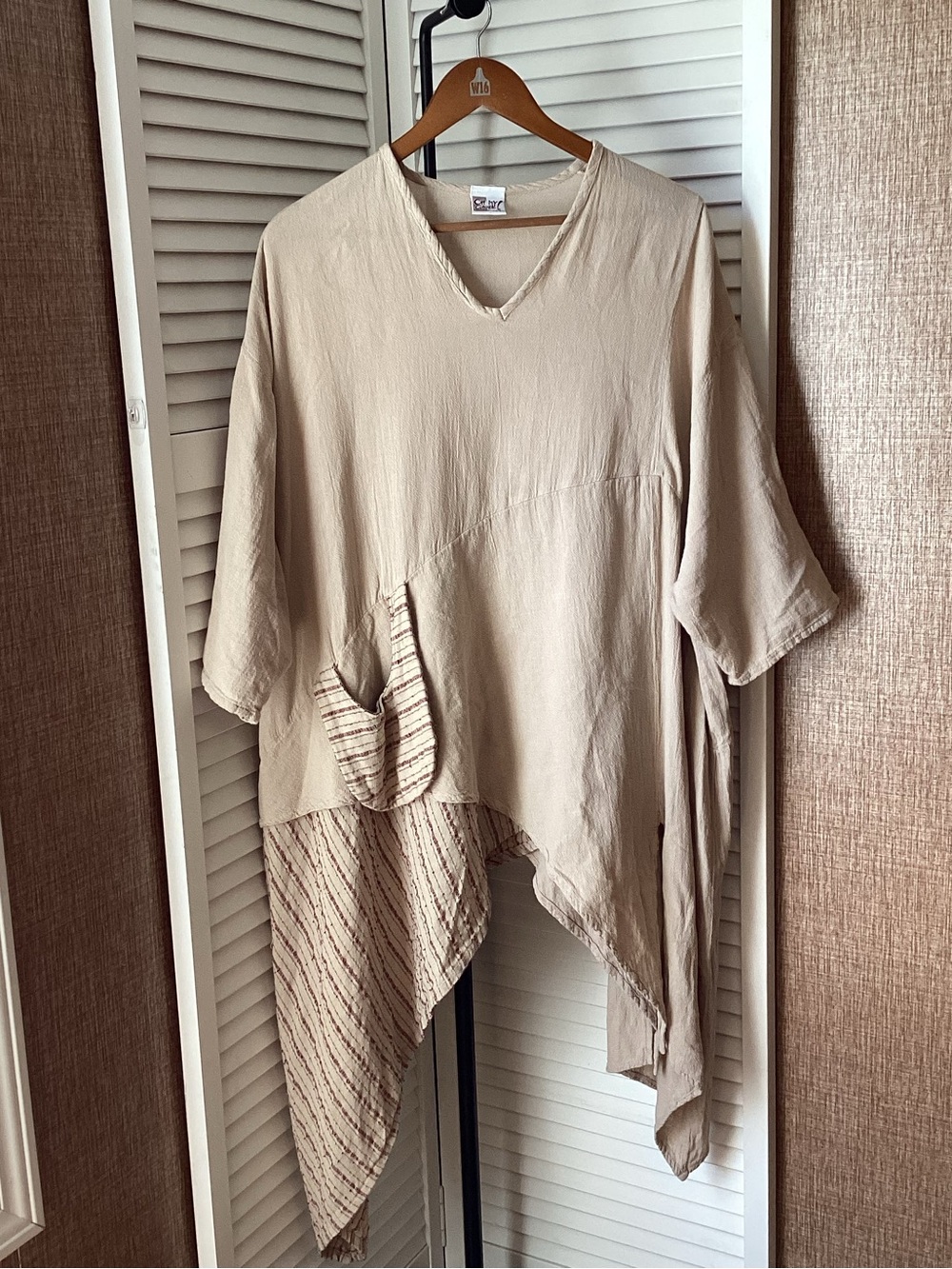 Oh My Gauze! Beige Asymmetrical Linen-Blend Tunic with Striped Pocket